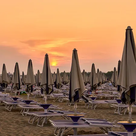 Joyful Sea-view With Place * Bibione